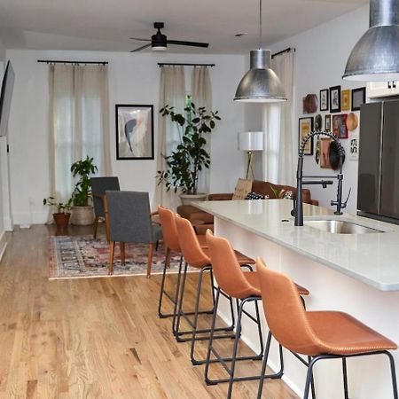 Spacious Retreat Near Downtown, Atl Атланта Екстериор снимка